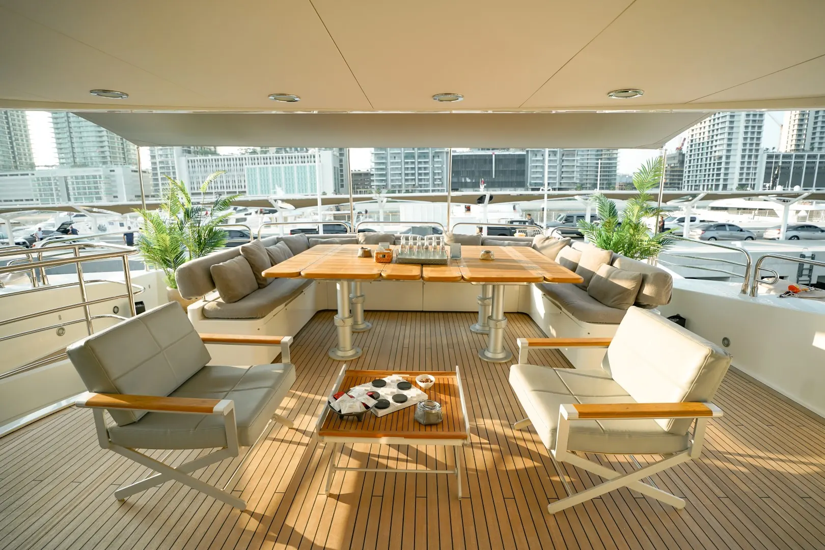Aft deck dining