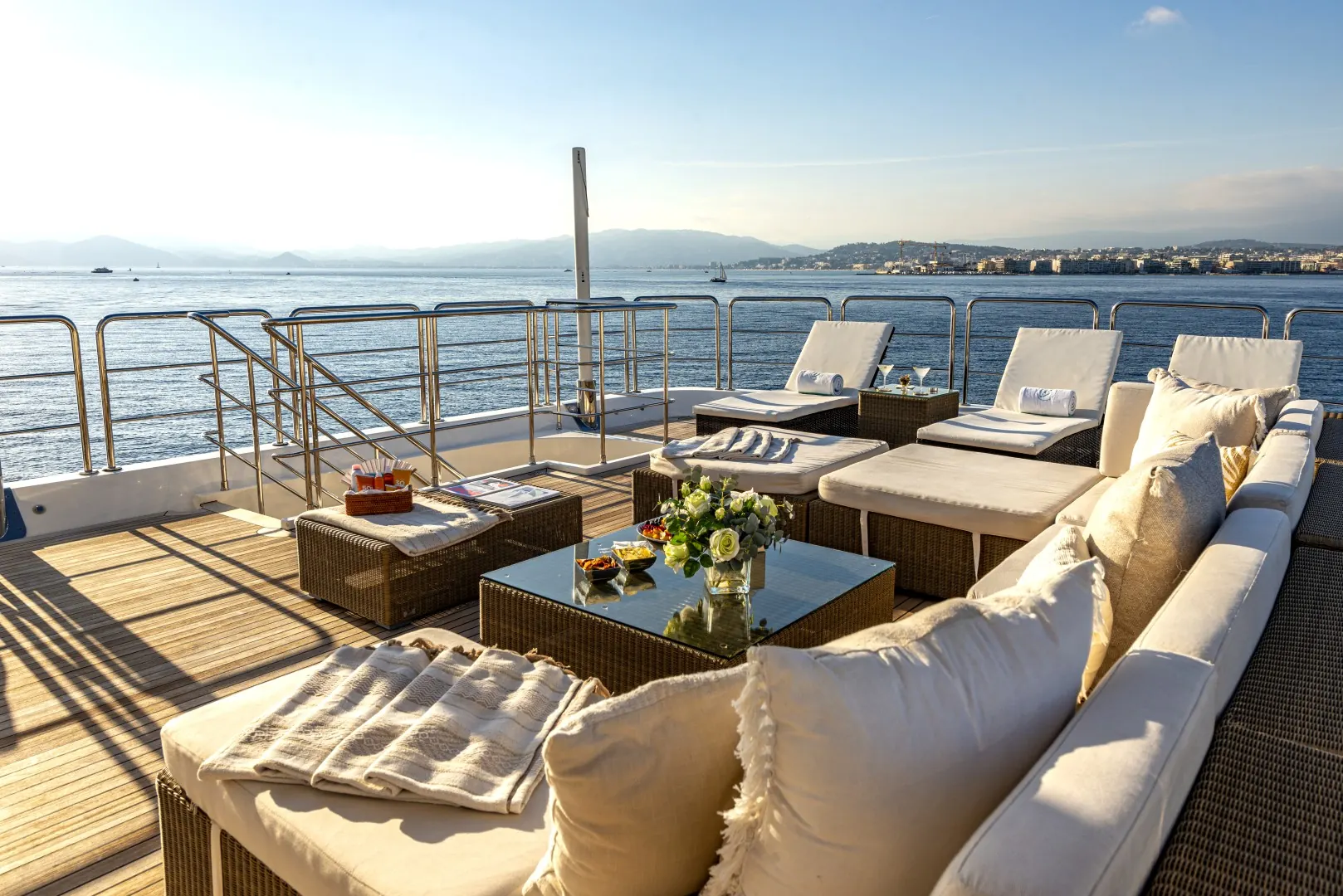 Aft lounge deck