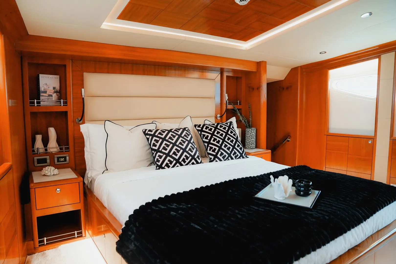 Guest cabin