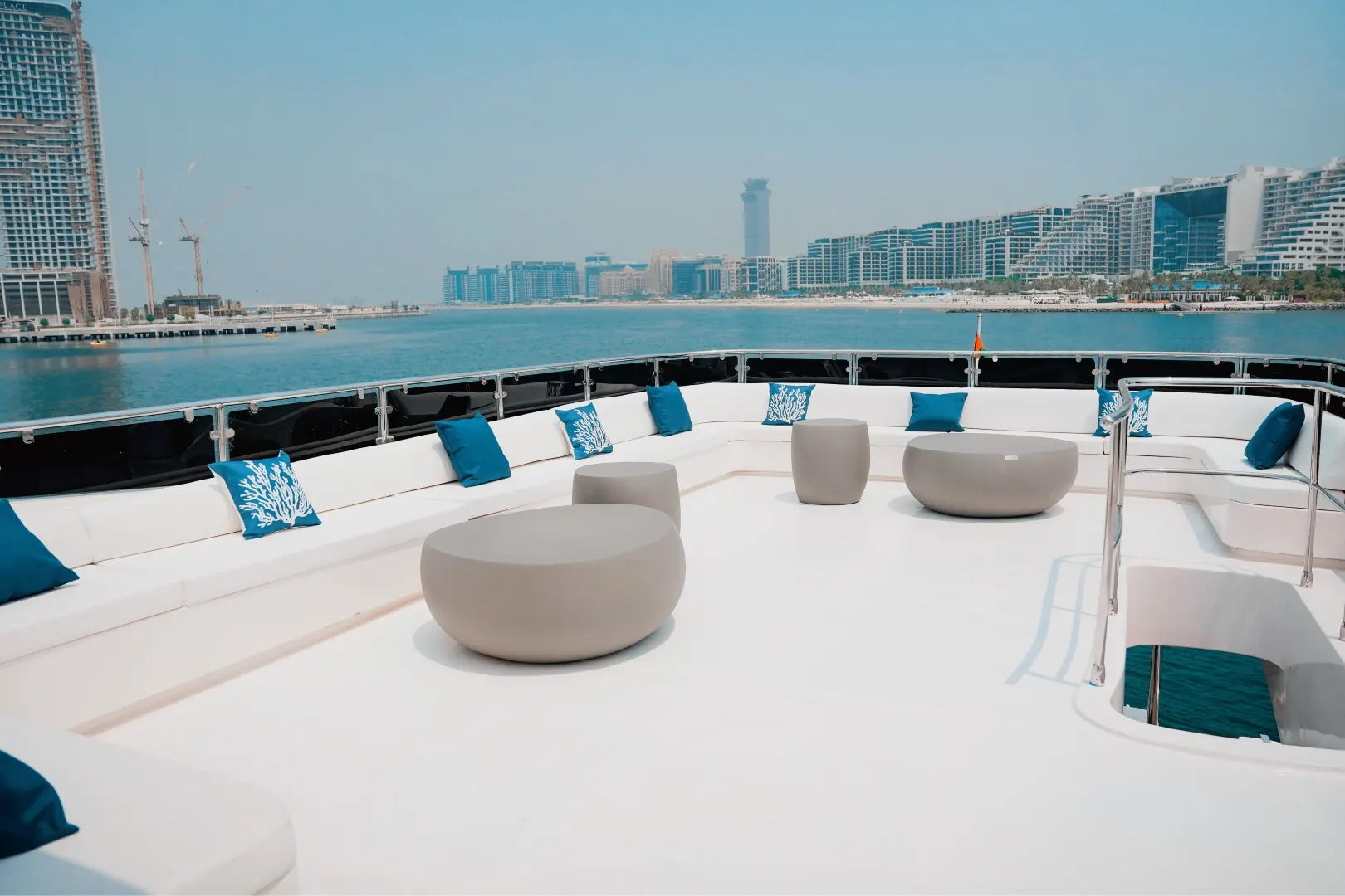 Upper deck lounge