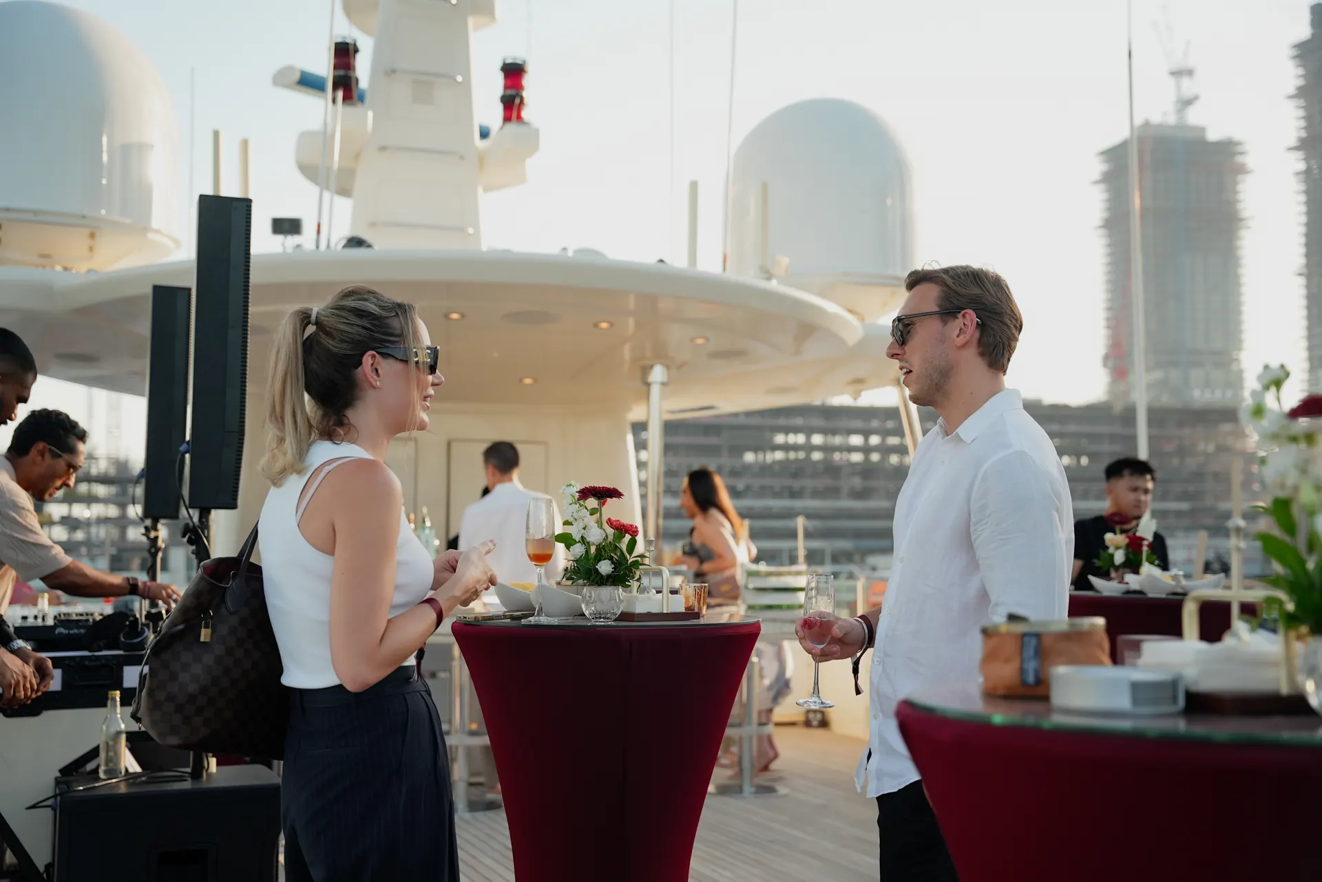 Skyline guest moment