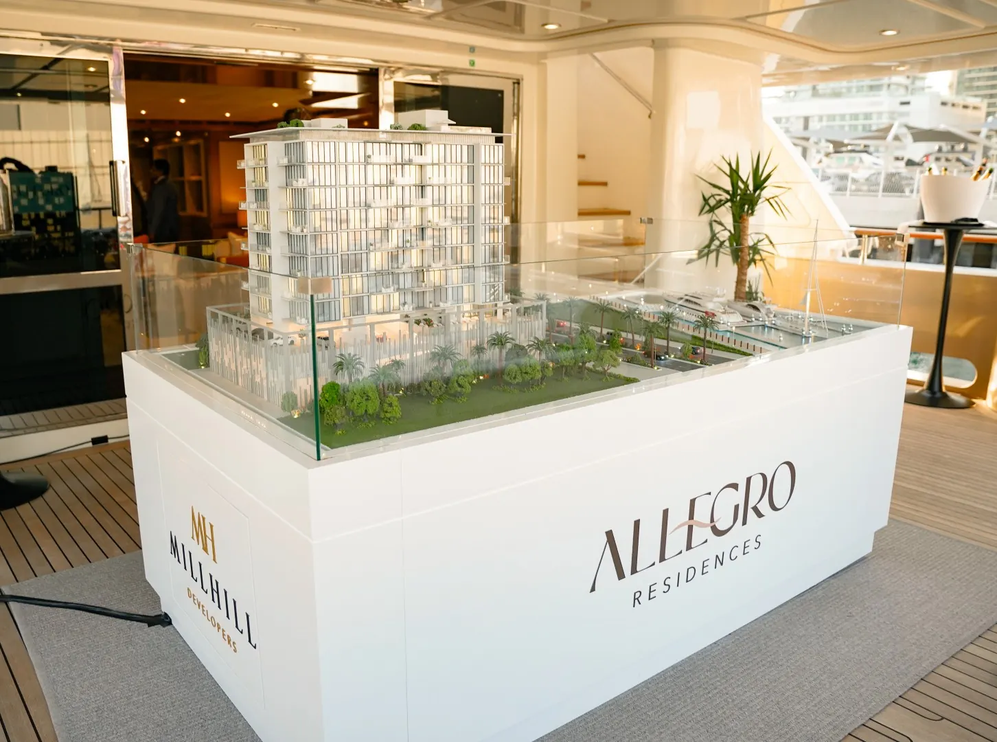 Model display onboard