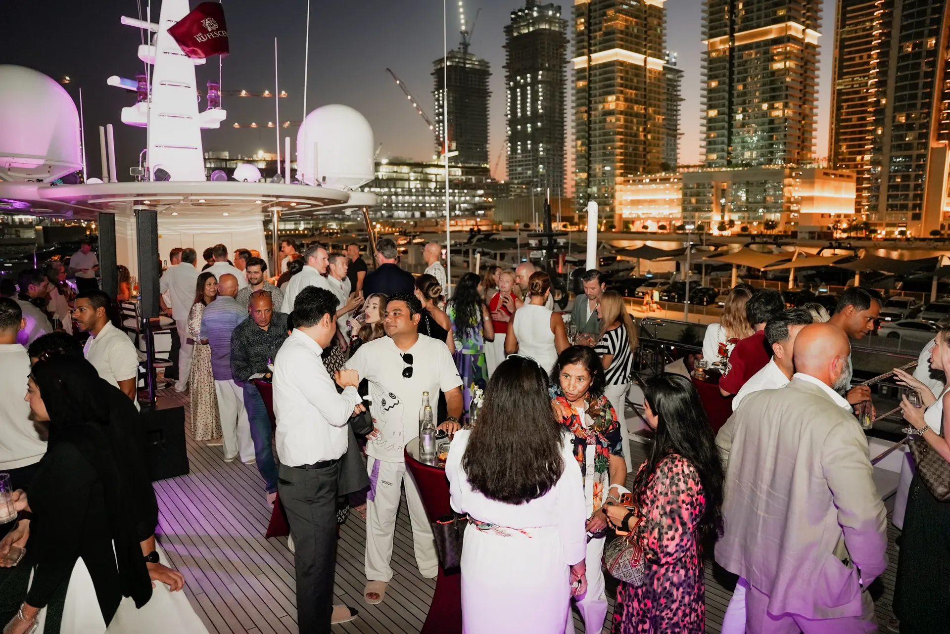 Night skyline & crowd