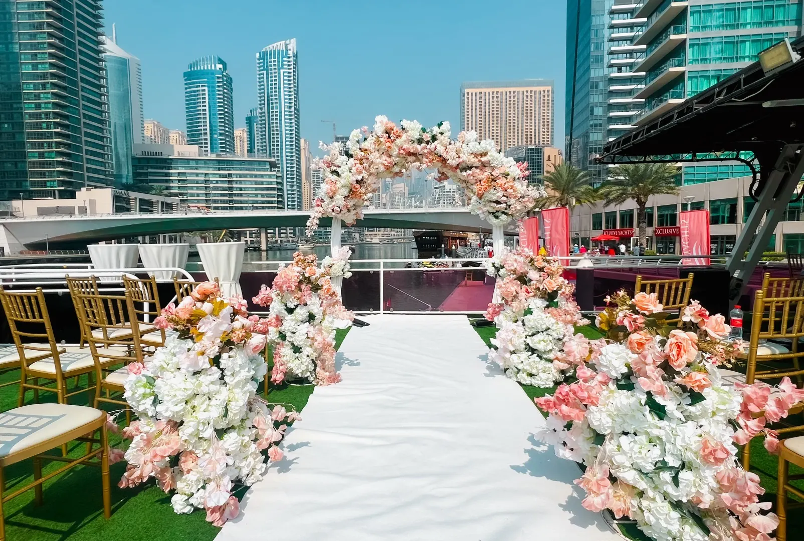 Ceremony aisle hero